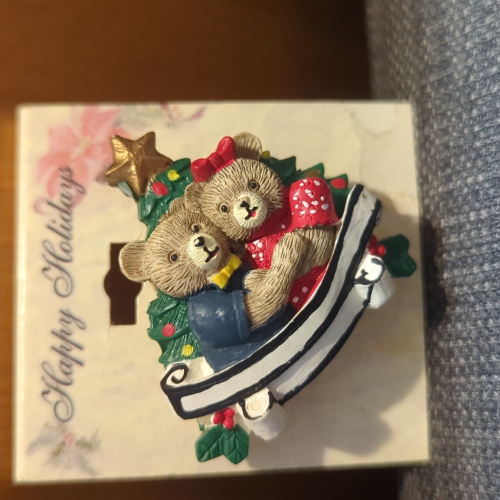 Vintage Mr and Mrs Bear‎ Christmas brooch